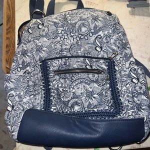 Sakroots Women's Loyola, Navy Spirit Desert